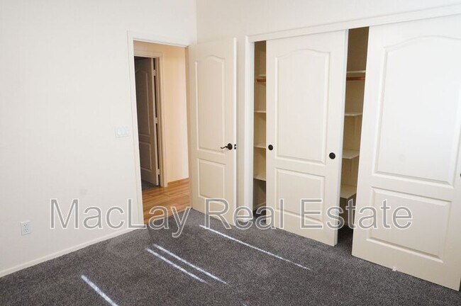 Building Photo - 1573 W Morelos St