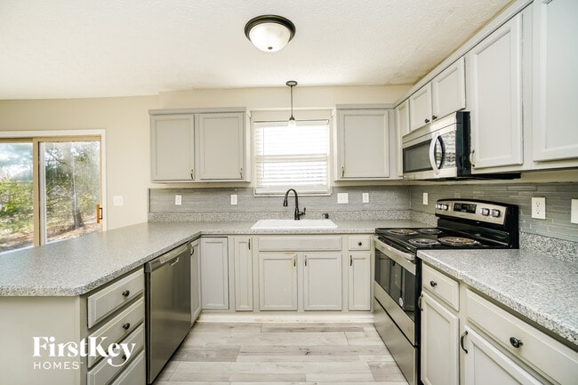 Building Photo - 339 Shyanne Dr