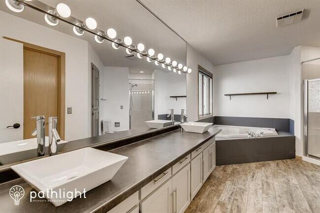 Building Photo - 14355 4Th Avenue N, Plymouth, MN, 55447