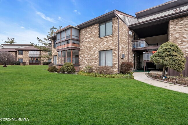 Building Photo - 145 Cross Slope Ct