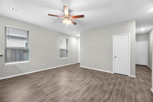 Building Photo - 24750 Russet Bluff Trl