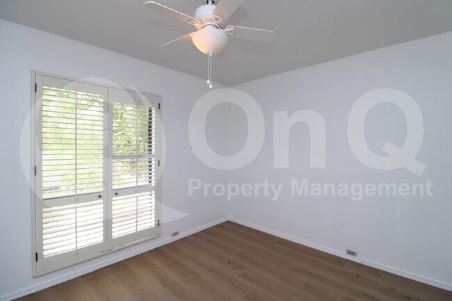 Building Photo - 7702 N Dreamy Draw Dr
