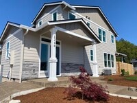 Building Photo - 1242 S 11th St