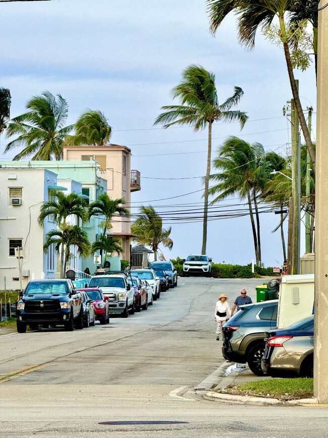 Building Photo - 1400 S Ocean Dr