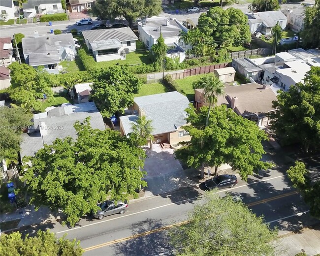 Building Photo - 937 NW 46th St