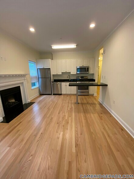 Building Photo - 65 Langdon St