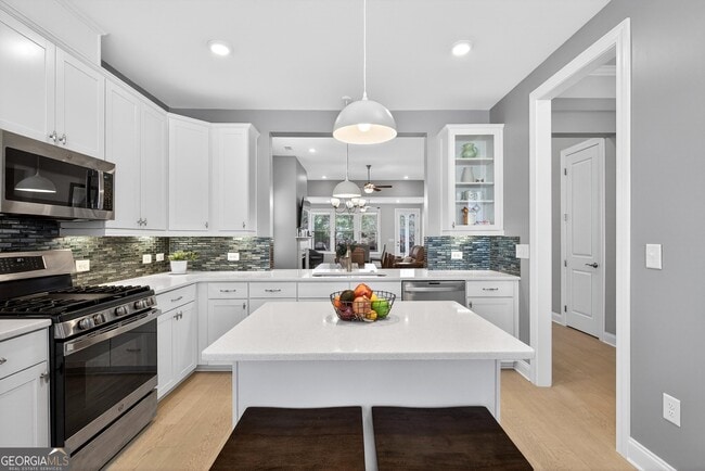 Building Photo - 133 Iron Oak Dr