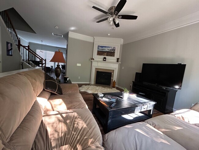 Building Photo - 1070 Drayton Ct