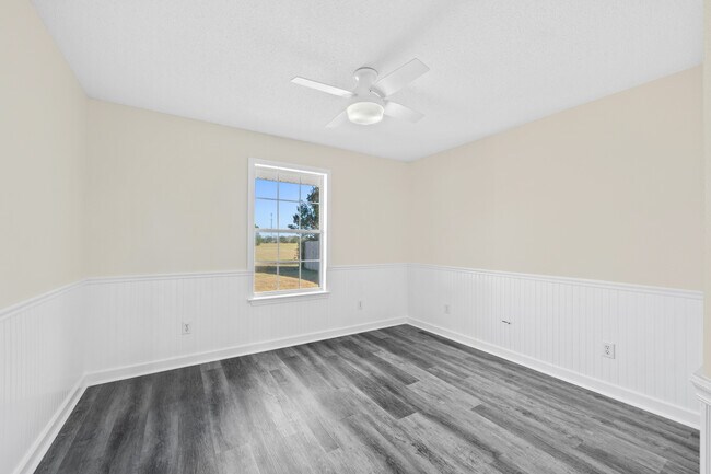 Building Photo - 2520 E Ashford Park Dr