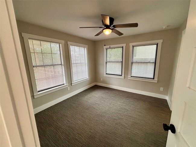 Building Photo - 410 McPhail St