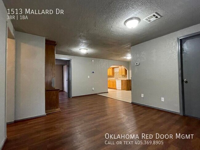 Building Photo - 1513 Mallard Dr
