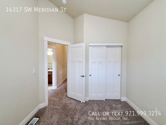 Building Photo - 14317 SW Meridian St