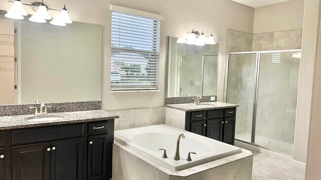 Building Photo - 2766 Hilliard Dr