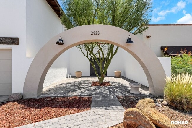 Building Photo - 2 Spacious Primary suites Townhome in Tempe