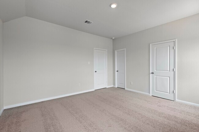 Building Photo - 400 Lynn Lotus Dr