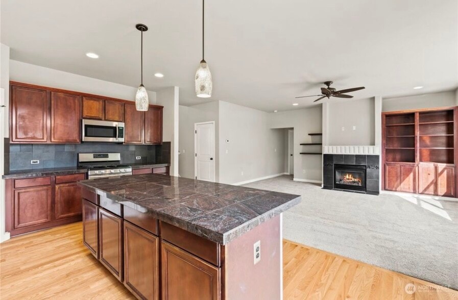 Building Photo - 8418 153rd St E