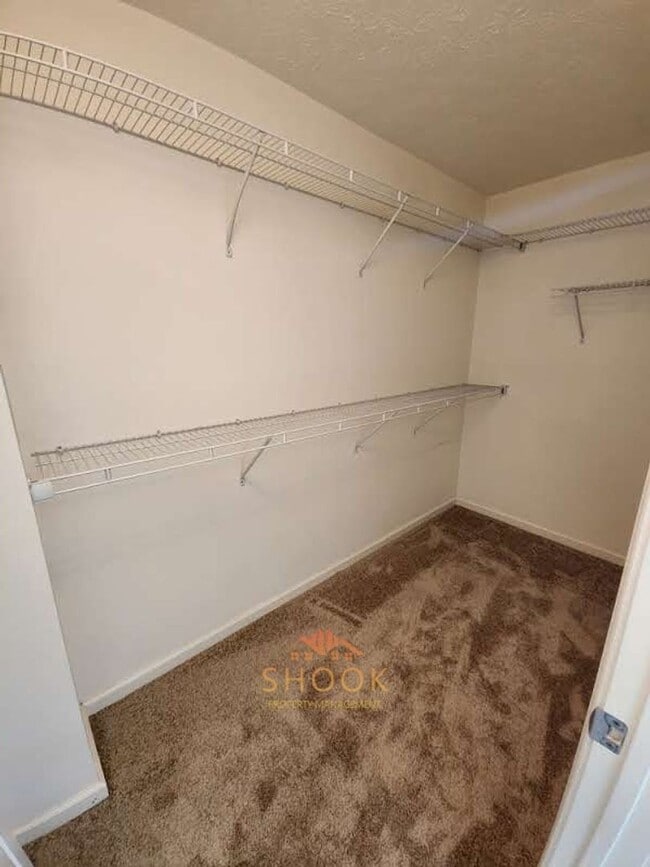 Building Photo - Available July 3rd! Cozy 3 BR Home in Lindberg Village