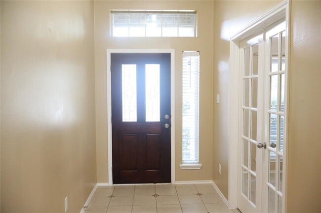 Building Photo - 21590 Kings Bend Dr