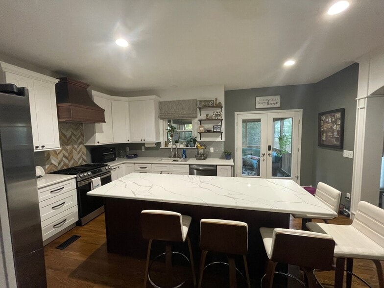 Building Photo - 3405 McGee Cove