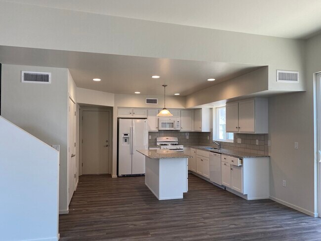 Building Photo - 8676 E Avant Garde Way