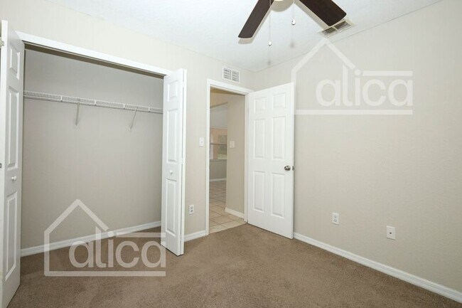 Building Photo - 7331 Holly St