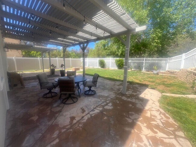 Building Photo - Welcome Home to Your Temecula Retreat!