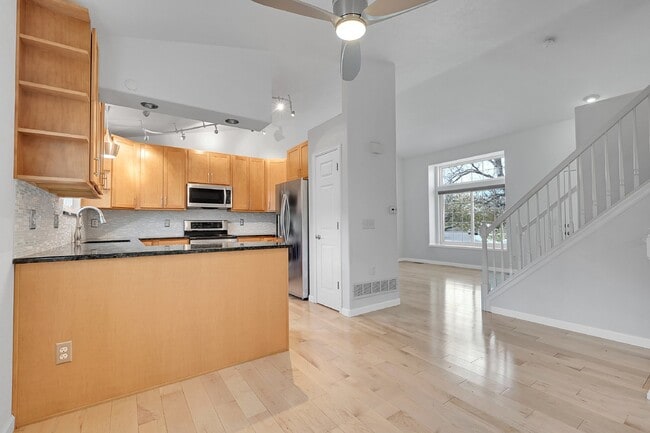 Building Photo - $2,995.00, stunning 4-bedroom, 3.5-bathroo...