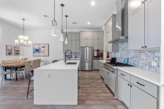 Building Photo - 4016 Diligence Dr