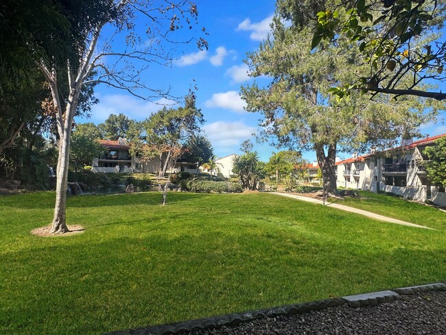 Building Photo - 3 Bedroom Condo is Rancho Bernardo!!