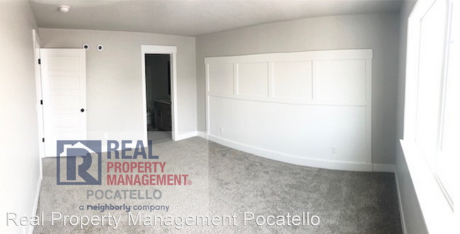 Building Photo - 3 br, 2.5 bath House - 159 Park Lawn #7