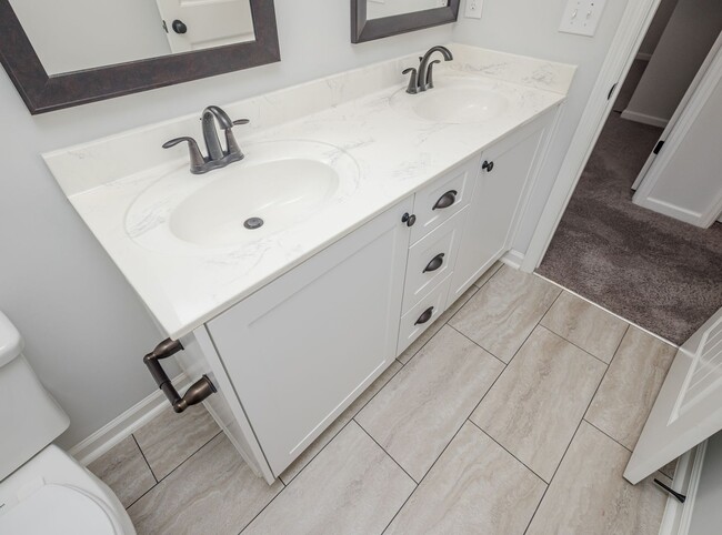 Building Photo - 5270 Copse Dr