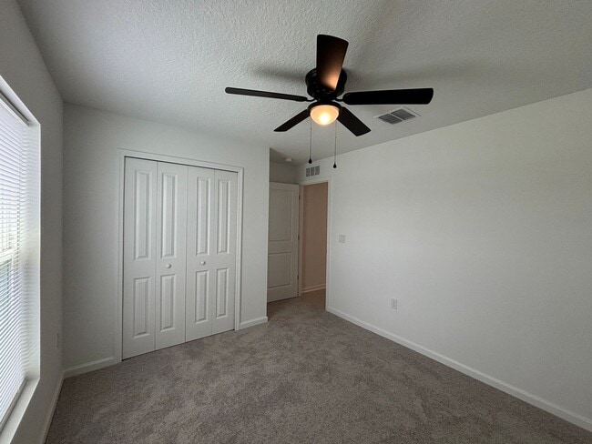 Building Photo - Beautiful Updated Home