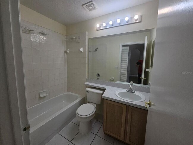 Building Photo - 13415 Fairway Glen Dr