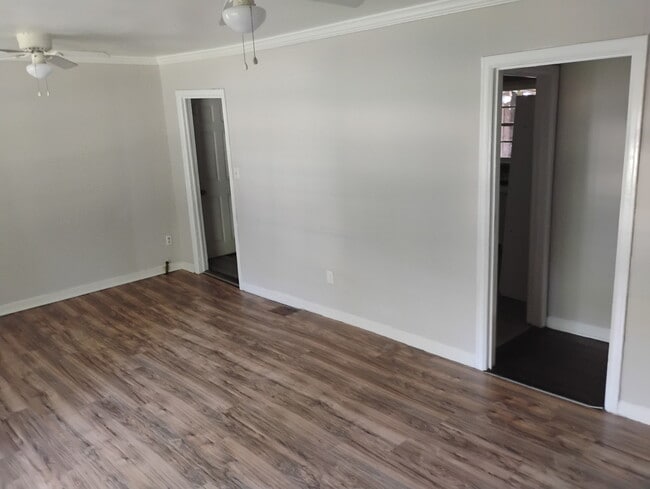 Building Photo - 3190 Charleston Dr