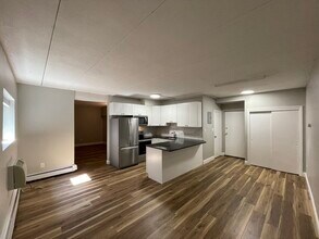 Building Photo - 24 Highland Ave
