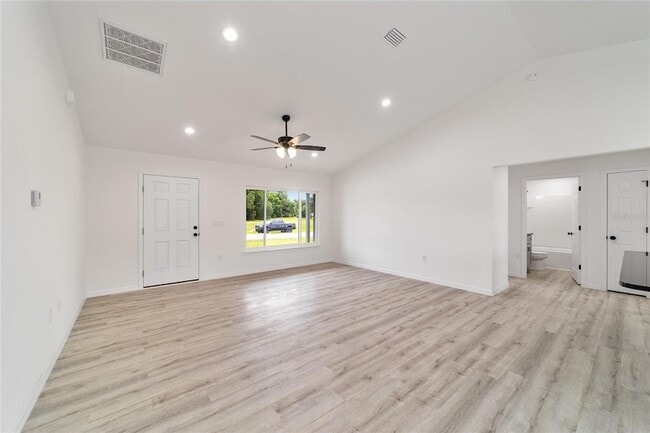 Building Photo - 5058 SW 154 Loop