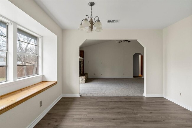 Building Photo - 9816 Teasdale Terrace