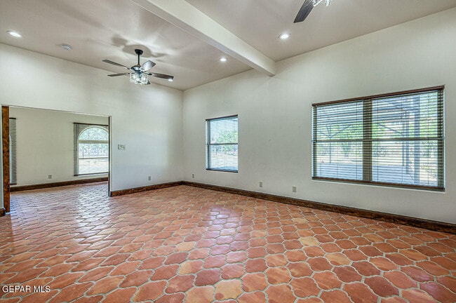 Building Photo - 137 Lanell Dr