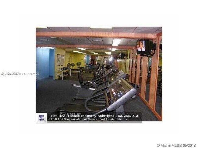 Building Photo - 17021 N Bay Rd