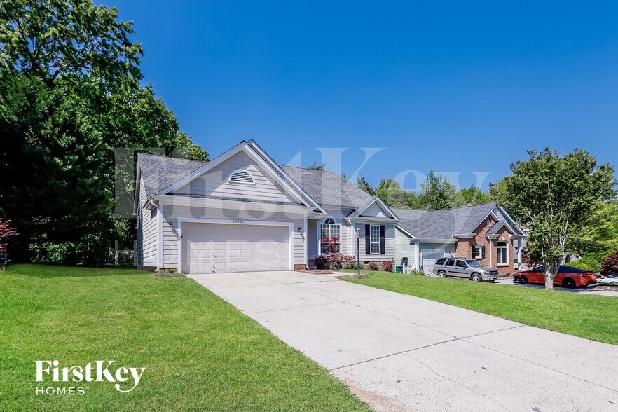 Building Photo - 13835 Poppleton Ct