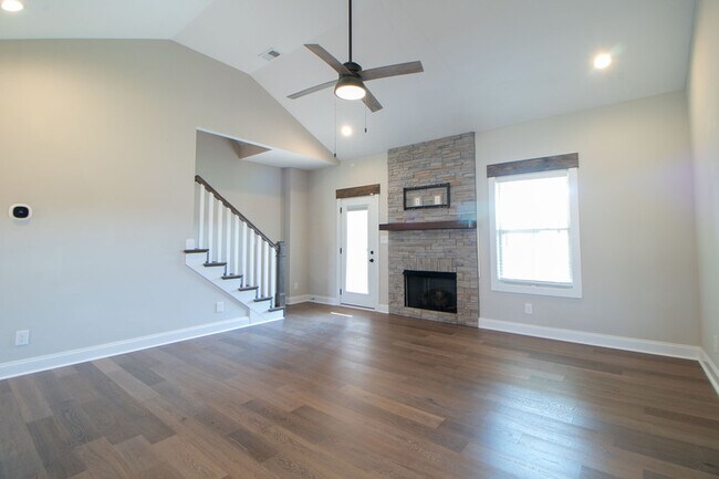 Building Photo - 1441 Hereford Blvd