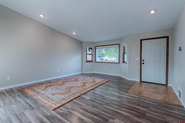 Building Photo - 64251 N Ramona Rd