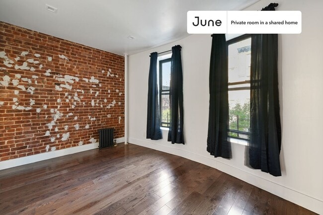 Building Photo - Room in Shared 4 bed/2 bath home in West Harlem