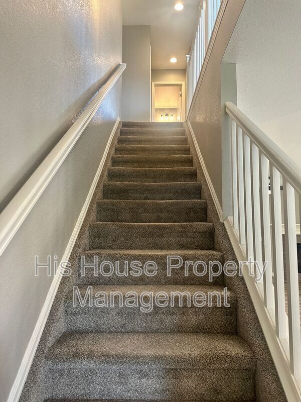 Building Photo - 2278 Stonefish Dr
