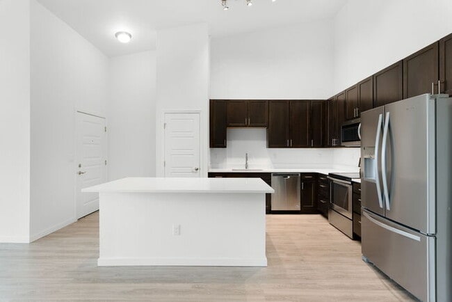 Building Photo - Gorgeous 2 beds 2 baths in Parker! Holiday move-in special 50% off the first month's rent!!