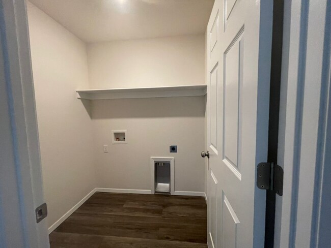 Building Photo - 2609 S Silver St