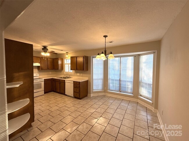 Building Photo - 7426 Barn Stone Dr