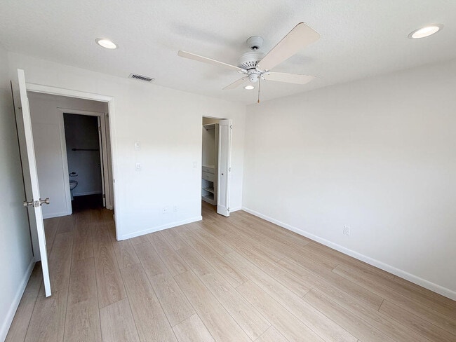 Building Photo - 602 Pinecrest Cir