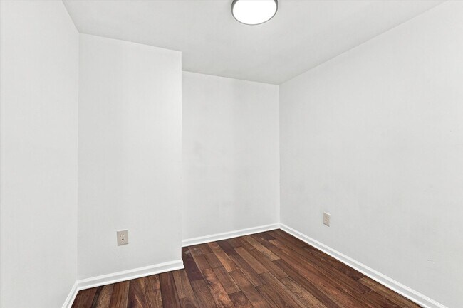 Building Photo - 2846 Amber St
