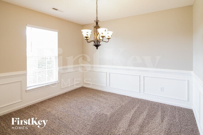 Building Photo - 335 Seneca River Dr